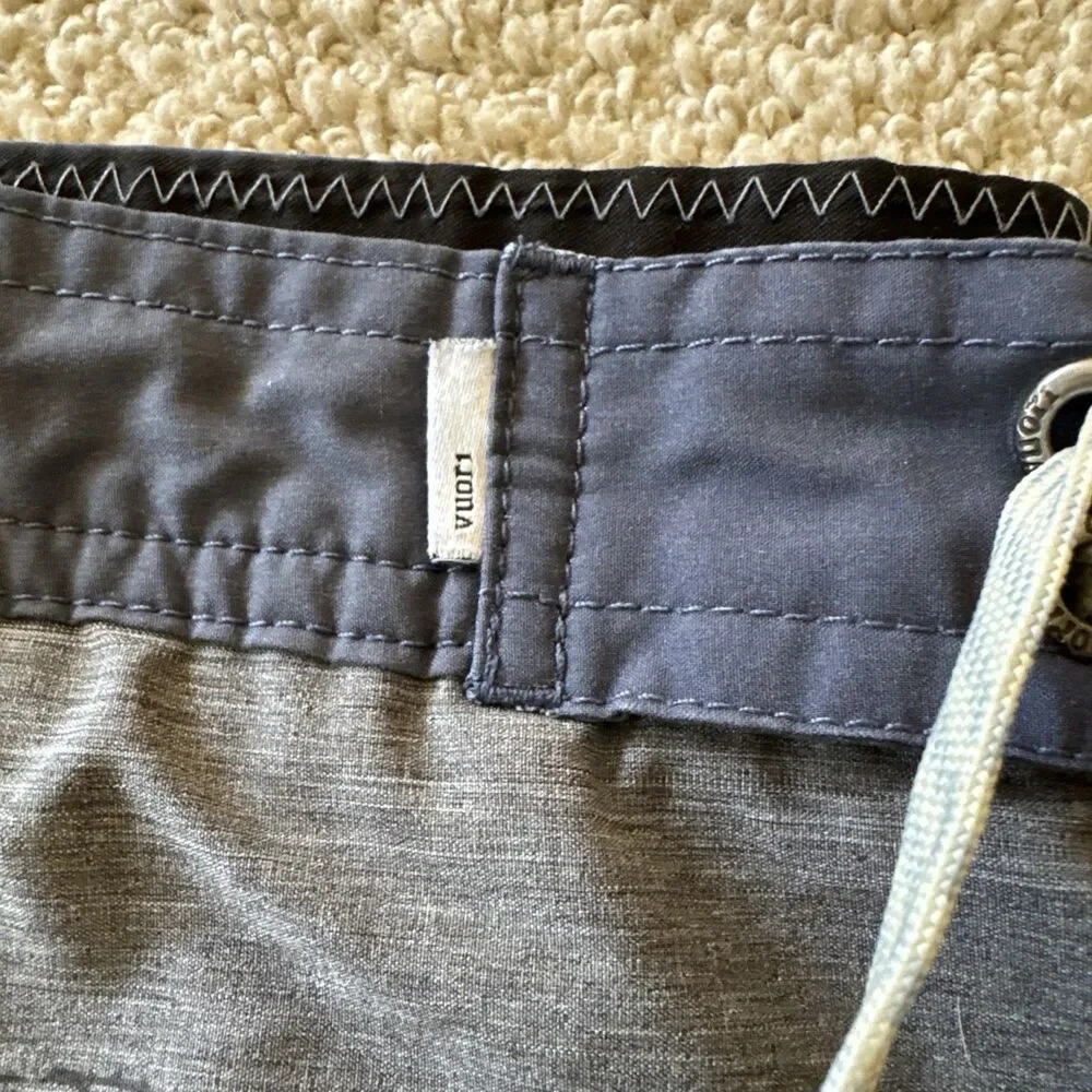 Vuori Men's Gray Polka Dot Board Shorts Size 32 Drawstring Waist Swim